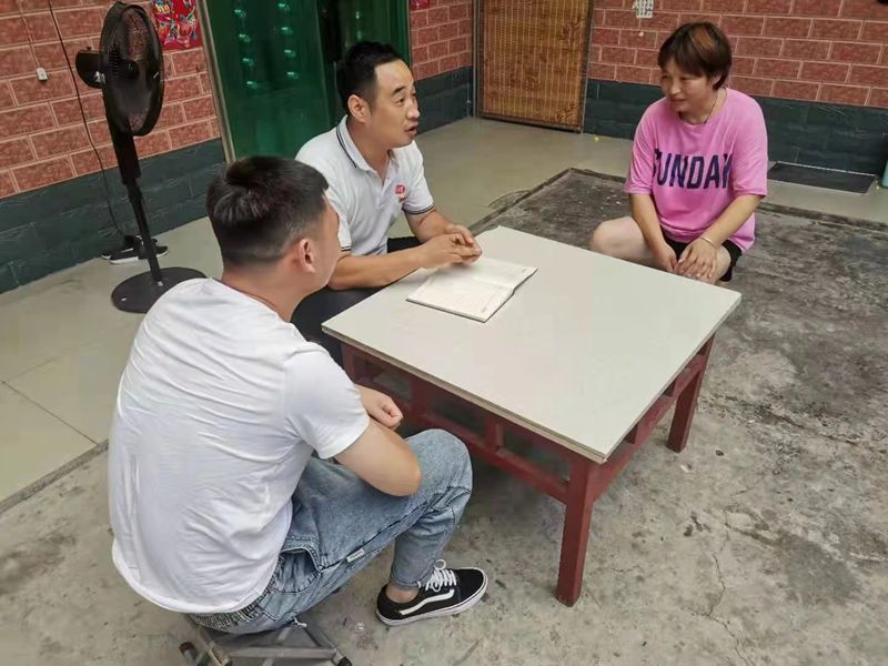 PA尊龙凯时乳业党支部扎实开展“入户访民情、我来办实事”活动